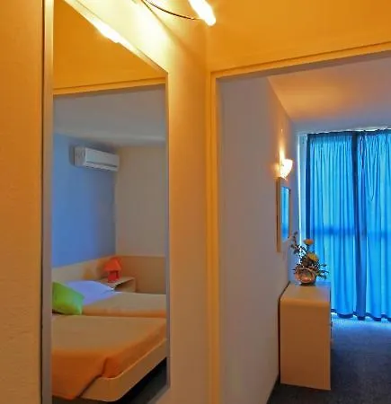 Adriatica Hotel 2*