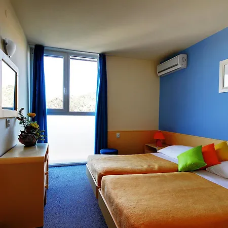 Adriatica Hotel 2*